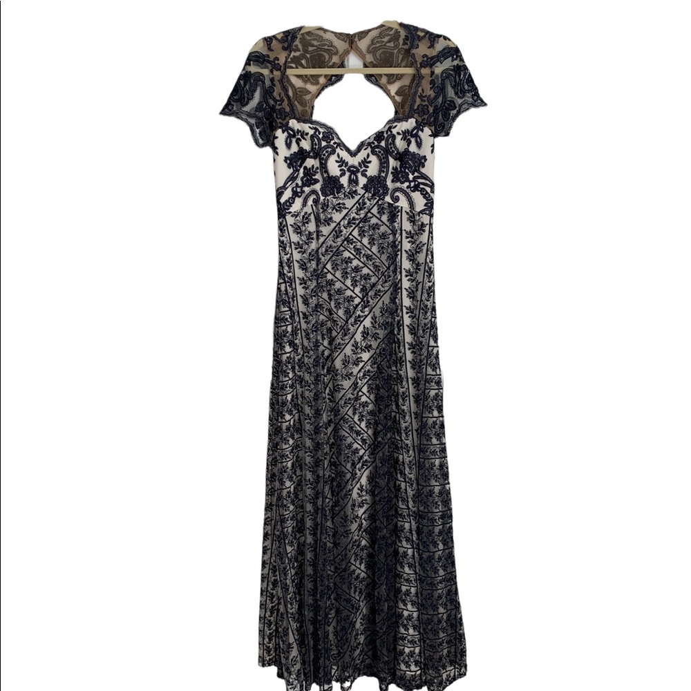Marchesa Notte Blue Lace Sweetheart Neckline Gown | Size 0 - Picture 8 of 14